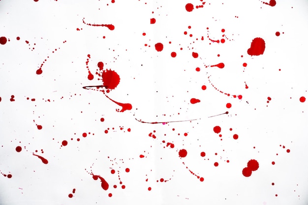 Éclaboussures de sang Taches rouges d'aquarelle Éclaboussures sanglantes réalistes pour Halloween Concept de goutte de sang