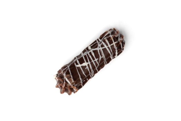 Photo eclair au chocolat sur fond blanc