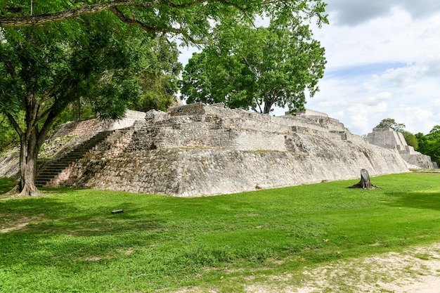 Edzna est un site archéologique maya dans le nord de l'État mexicain de Campeche Plateforme des couteaux