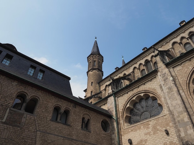 L'église basilique Bonner Muenster (Bonn Minster) à Bonn