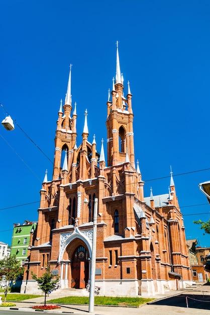 Photo Église catholique du sacré-cœur à samara, fédération de russie