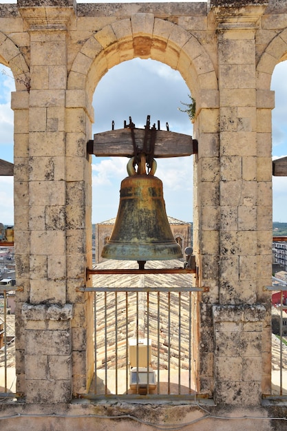 Photo une église dans le centre historique de noto en sicile un site du patrimoine mondial de l'unesco