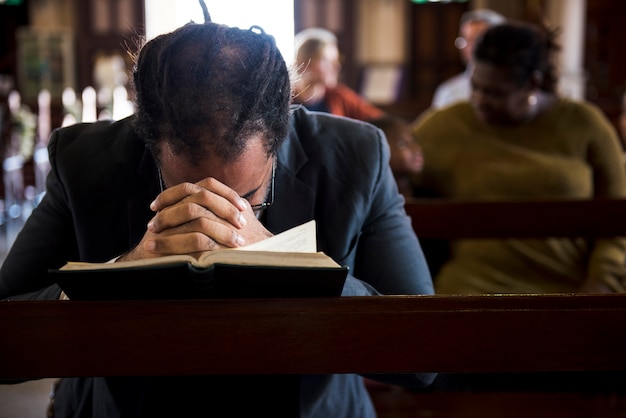 Eglise Les gens croient foi Confession religieuse