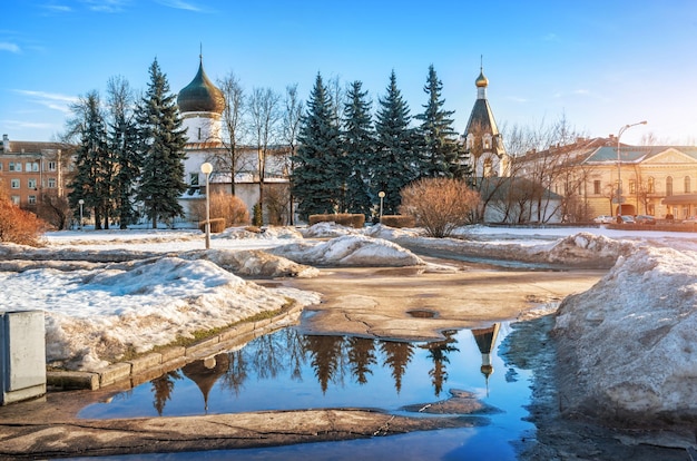 Photo l'église de michel et gabriel les archanges à pskov