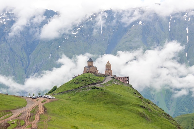 Église sur la montagne