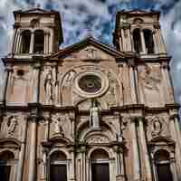 Photo Églises à l'intérieur et à l'extérieur