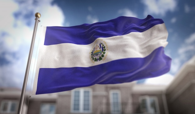 El Salvador Flag Rendement 3D sur Blue Sky Building Background