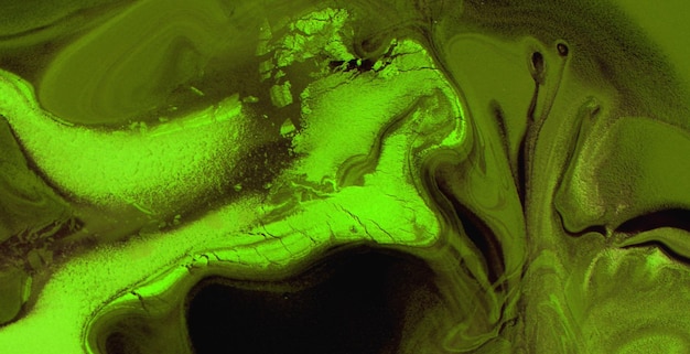 L'élégance énigmatique de l'art liquide peint à l'huile avec des couleurs vives et translucides