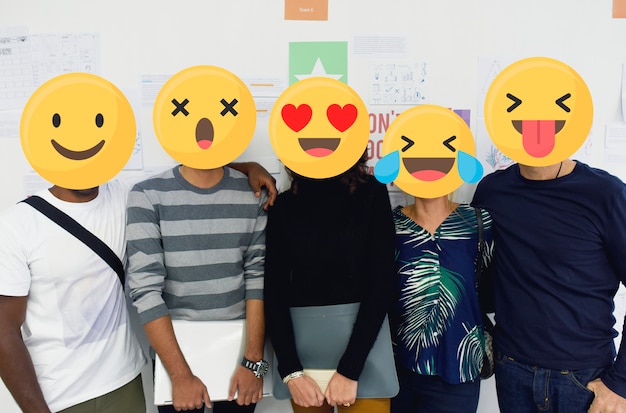 Emoji face aux étudiants