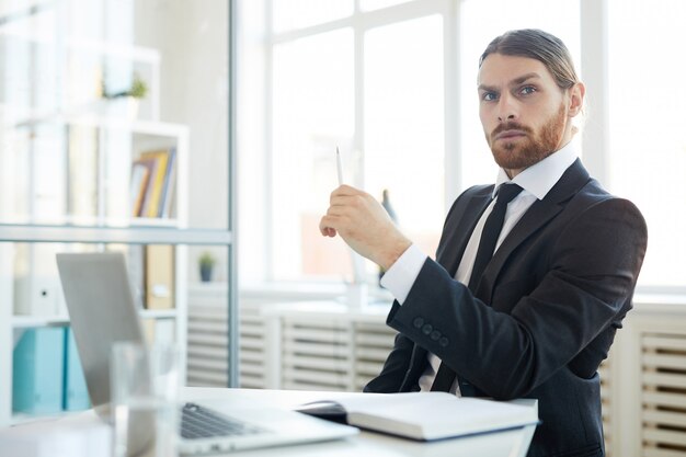 Employé au bureau