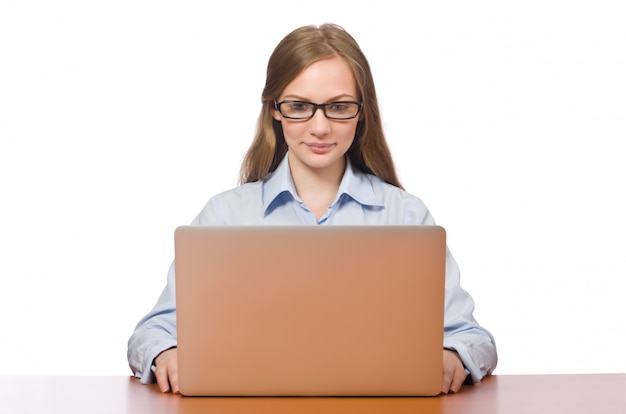 Employé de bureau tenant un ordinateur portable isolé sur blanc