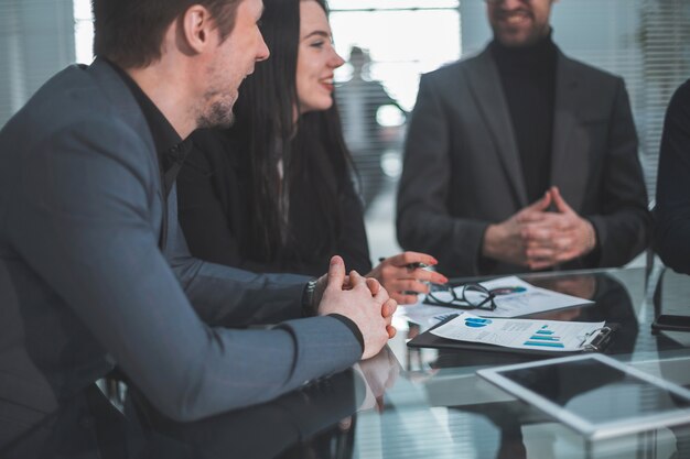 Les employés partagent leurs idées