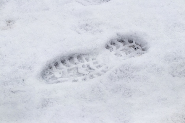 Empreinte dans la neige, marche dans la neige