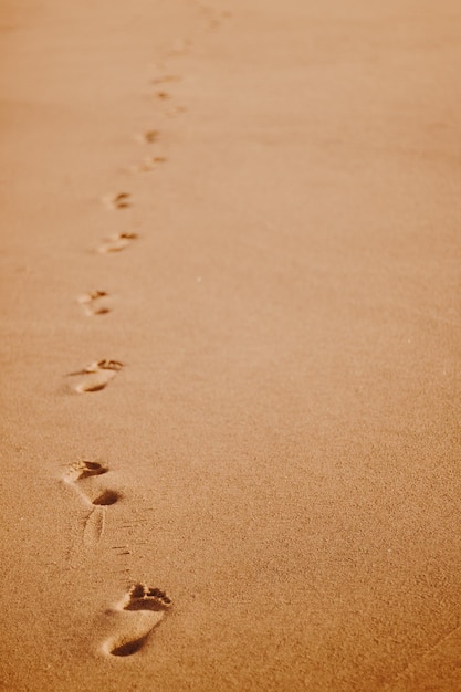 empreintes dans le sable