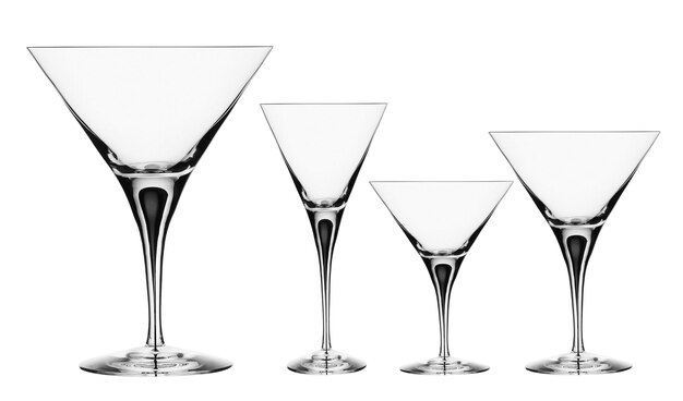 Photo empty martini glasses isolated on white