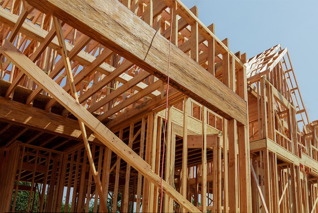 Encadrement intérieur d'une maison neuve en construction