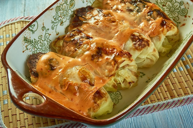 Enchiladas au poulet roulé au chou, cuisine mexicaine