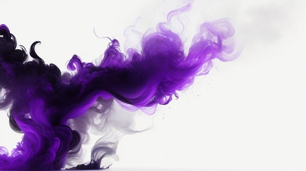 Encre noire qui coule avec de la fumée violette sur fond blanc