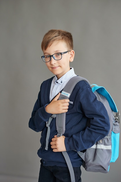 Photo l'enfant, l'élève de la classe est engagé