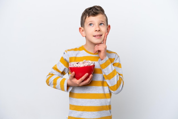 enfant sur fond isolé