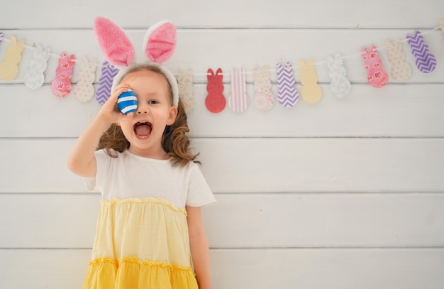 Enfant le jour de Pâques