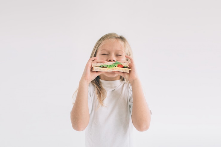Photo enfant, tenue, morceau, hamburger