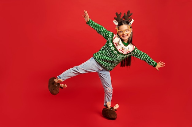 Photo enfant en vêtements de noël