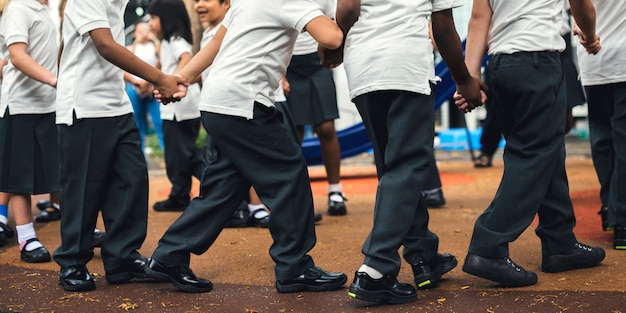 Enfants heureux à l&#39;école primaire