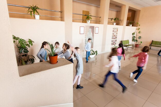 Enfants pendant la pause