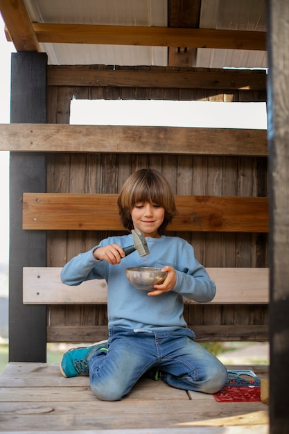 Photo enfants s'amusant au camp d'été