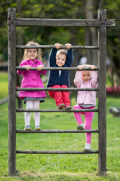 Les enfants s'amusent