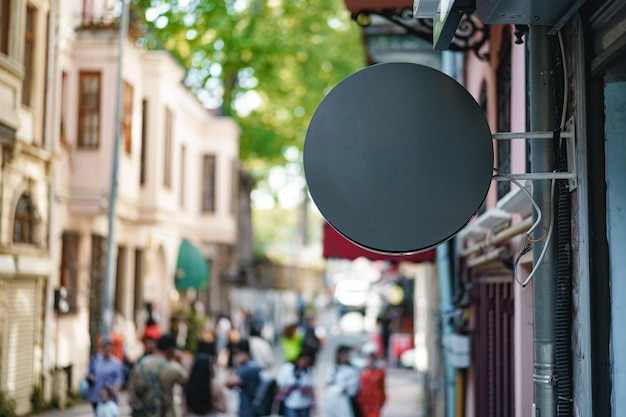 Enseigne vide de café sur la maquette de rue