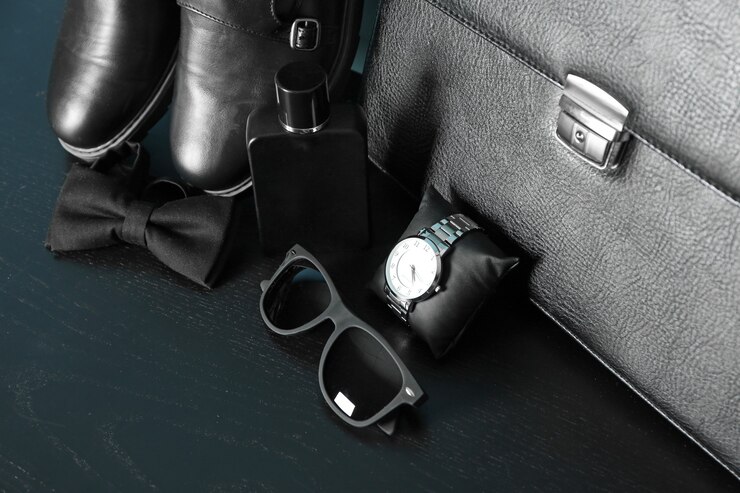 Photo ensemble d'accessoires masculins sur table, gros plan