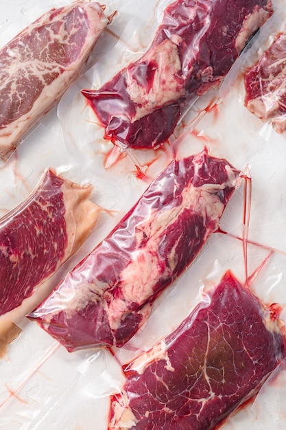 Ensemble D'alternative Aux Steaks De Bœuf Cru Biologique Emballés Sous Vide