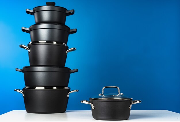 Ensemble de batterie de cuisine noire