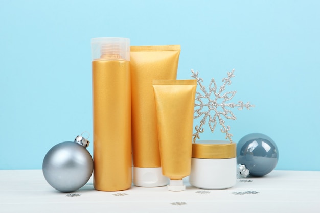 Ensemble De Cosmétiques Et Décor De Noël Un Ensemble De Cosmétiques De Soin Pour Le Corps