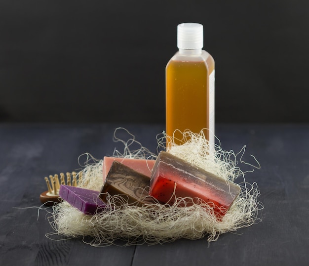 Ensemble de douche avec savon, shampoing et débarbouillettes