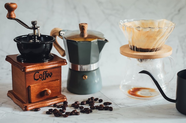 Ensemble d'équipement pour faire du café goutte à goutte