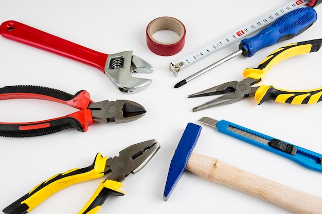 Ensemble d'outils, De nombreux outils isolés sur fond blanc.