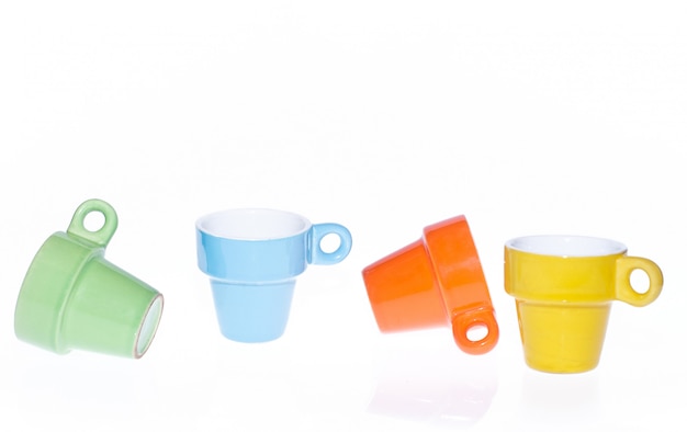 Ensemble de tasses colorées