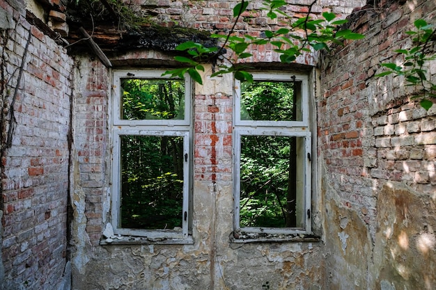 Photo entrée de l'ancien bâtiment