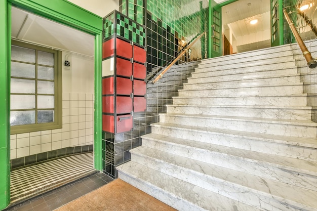 Entrée et couloir de l'appartement moderne