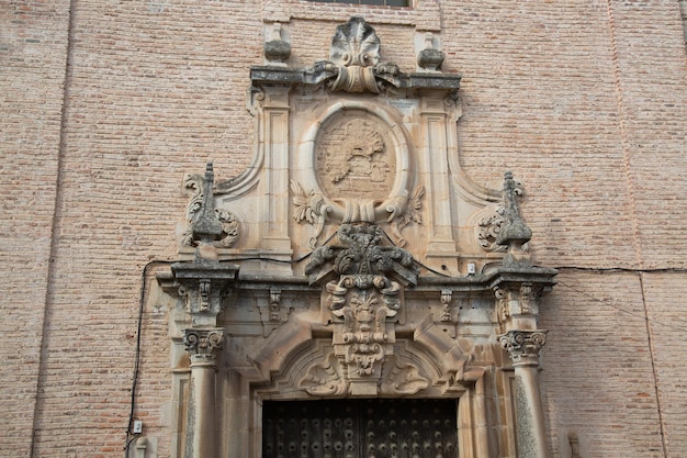 Entrée de l'église Holy Trinity Guadalupe Espagne