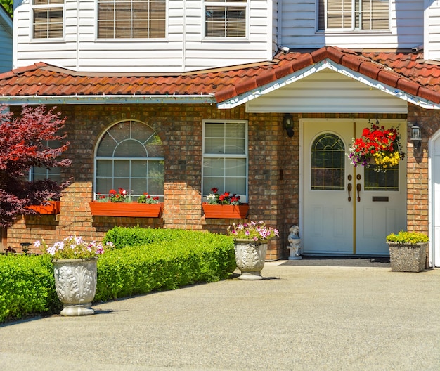 Entrée de maison de luxe à vancouver canada