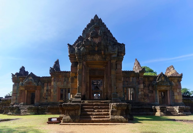 L'entrée principale de Prasat Muang Tam ( château de plaine ) , province de Buriram , Thaïlande