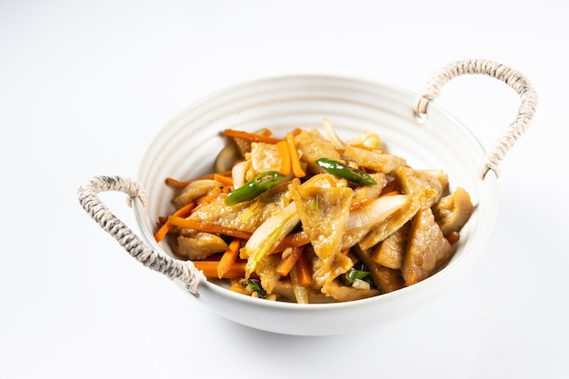 Eomuk Bokkeum ou Stir Fry Korean Fish Cake est un plat d'accompagnement coréen très populaire ou banchan.