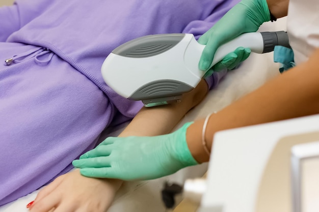 Photo Épilation au laser des jambes des femmes