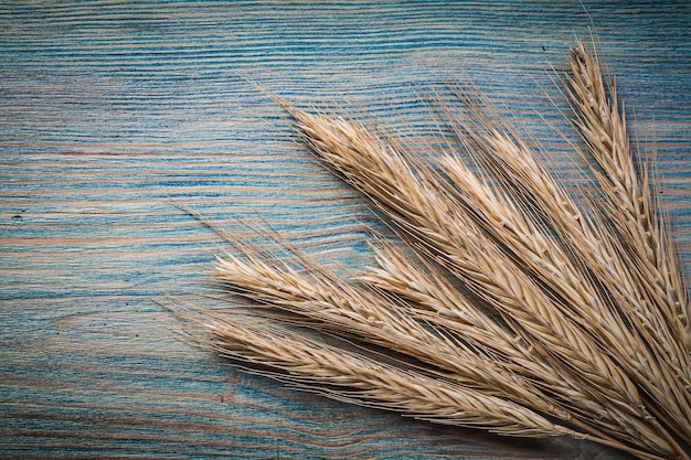 Photo Épis de blé sur bois