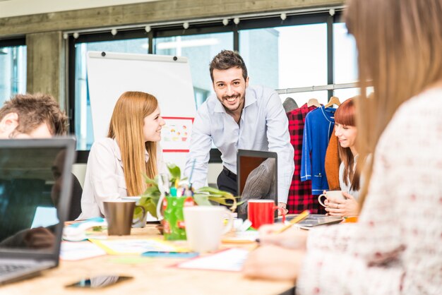 Photo Équipe de créateurs de mode