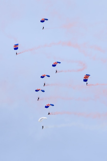 L'équipe de démonstration des Falcons de la RAF